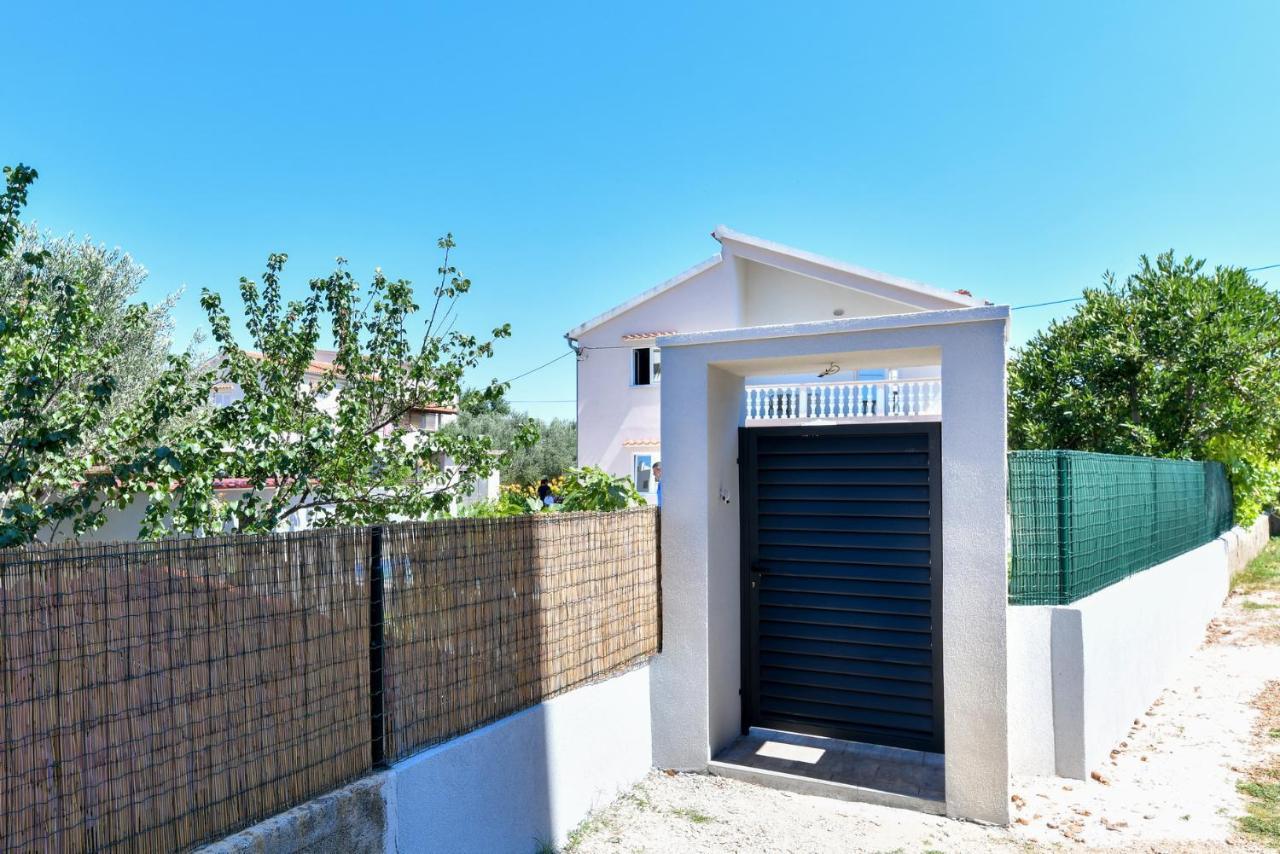 Pool House Luka Apartment Zadar Exterior photo