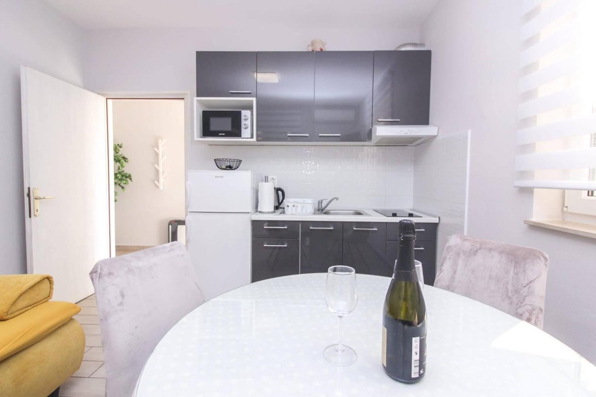 Pool House Luka Apartment Zadar Exterior photo