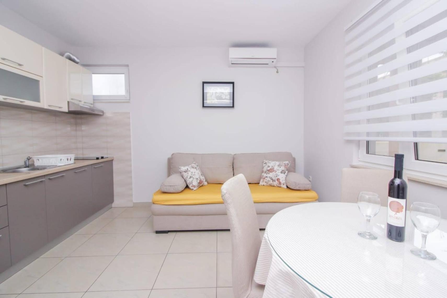 Pool House Luka Apartment Zadar Exterior photo
